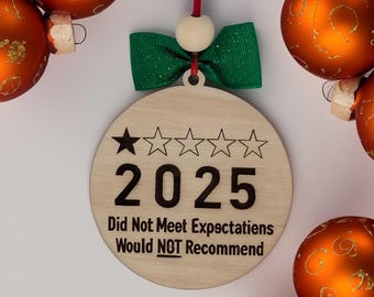 Adorno navideño divertido de una estrella de 2025