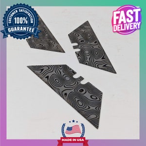 Damascus Steel Pattern Engraved Razor Blade