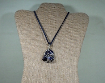 Reversible wire wrapped Sodalite pendant