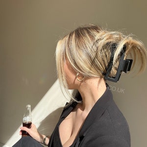 XXL Large 13cm Giant 90&#39;s No Slip Jaw Claw Clip by LADYLUX Must Have for Long Thick or Curly Hair