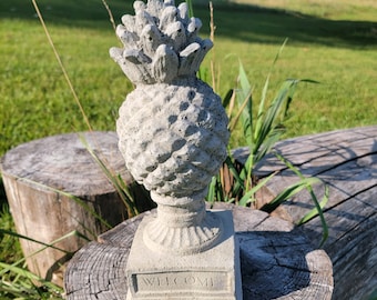 Classic Concrete Pineapple Finial