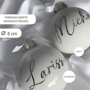 Weihnachtskugeln personalisiert wollweiß creme I personalisierte Christbaumkugeln Glas 8cm Bild 2