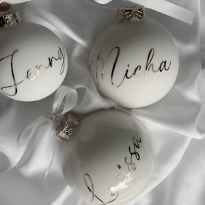 Weihnachtskugeln personalisiert wollweiß creme I personalisierte Christbaumkugeln Glas 8cm Bild 8