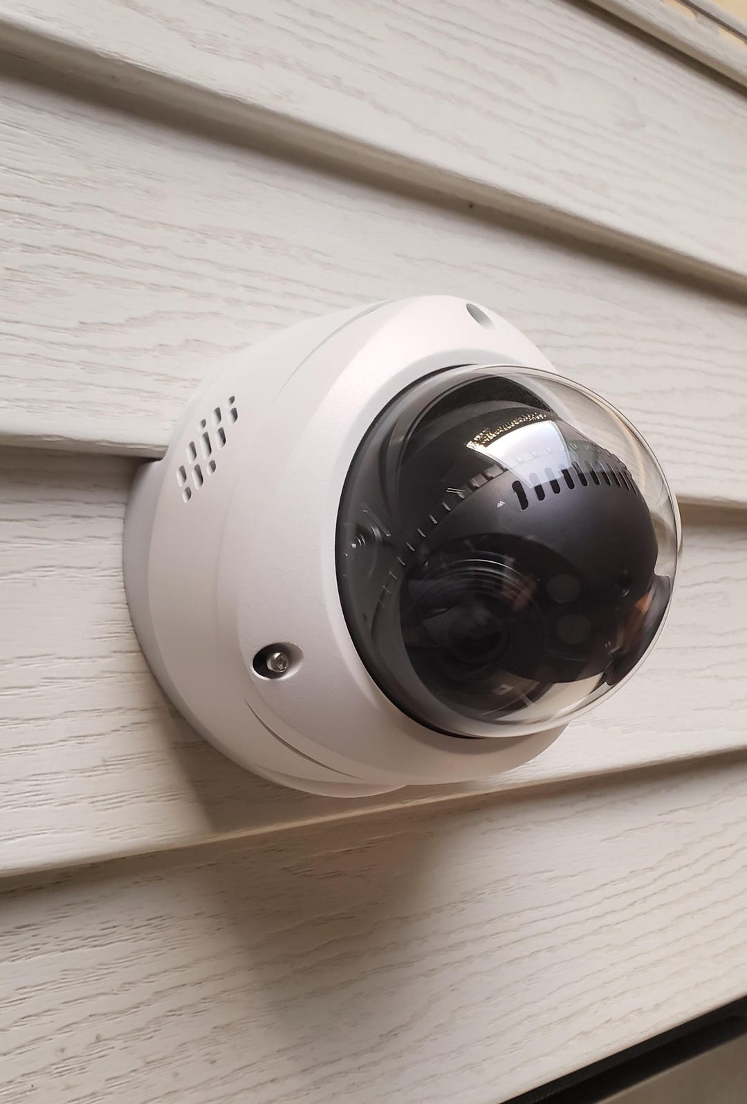 Reolink Duo 3V Poe 16MP UHD Wired Security Camera Vinyl Siding