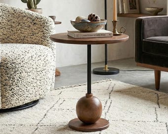 Mesa auxiliar de madera de mango hecha a mano: base esférica, acabado negro miel