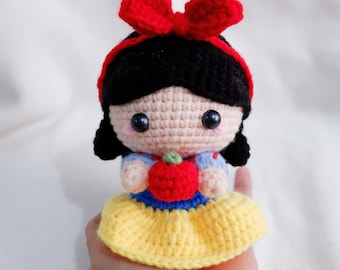 Snow White PDF Crochet Pattern