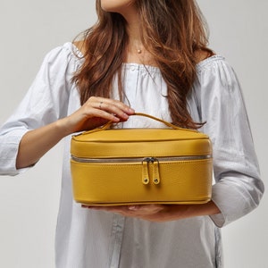 Kulturtasche aus Leder, Hochzeitsreisegeschenk, Kosmetiktasche aus Leder, handgefertigte Schönheitstasche, Kulturtasche aus Leder, personalisierte Geschenke, Kulturtasche Monogramm