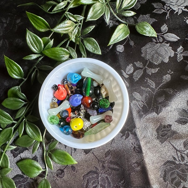 Destash HALLOWEEN BEAD SOUP mixed lot beads// mystery beads