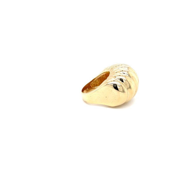 Vintage Solid 14K Yellow Gold Scalloped Dome Ring - image 5