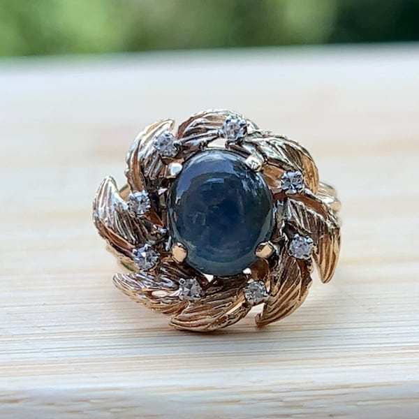 1960s Oscar Caplan Sapphire and Diamond Wreath Ring in 14K Yellow Gold