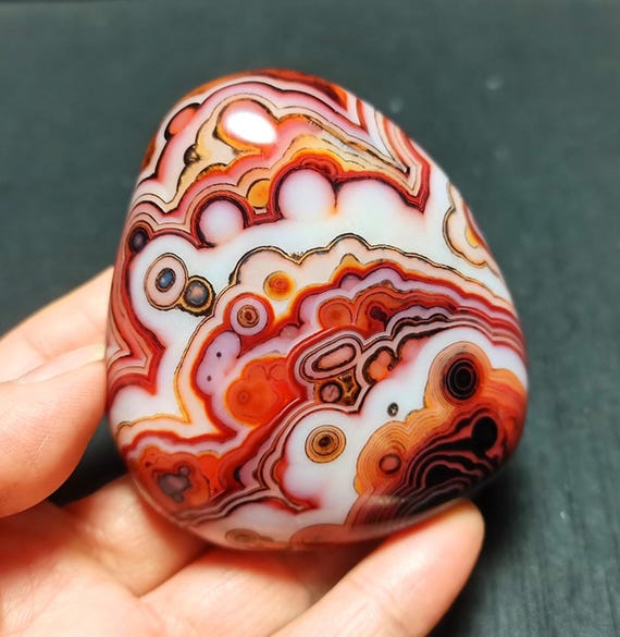 研磨された縞瑪瑙水晶：マダガスカル産ヒーリングストーン - Etsy 日本