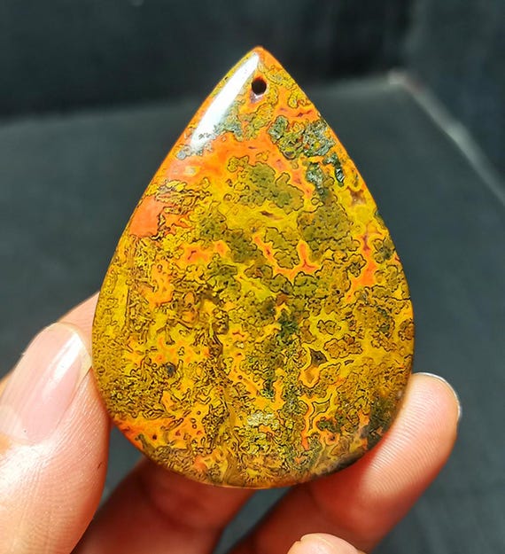 AAA Natural Warring States Red Agate Crystal Madagascar /healing