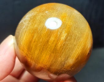 ゴールデンルチルクォーツ球：天然クリスタルヒーリングストーン、52mm
