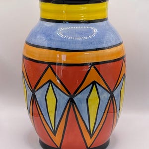 LORNA BAILEY Old Elgreave Vase in the &#39;Roman’ Pattern Limited Edition 40/100