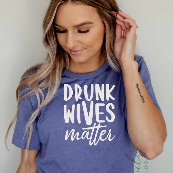 "Drunk Wives Matter" Funny Women's Sleeveless Tank Top - Casual Summer Shirt (Green, Small)