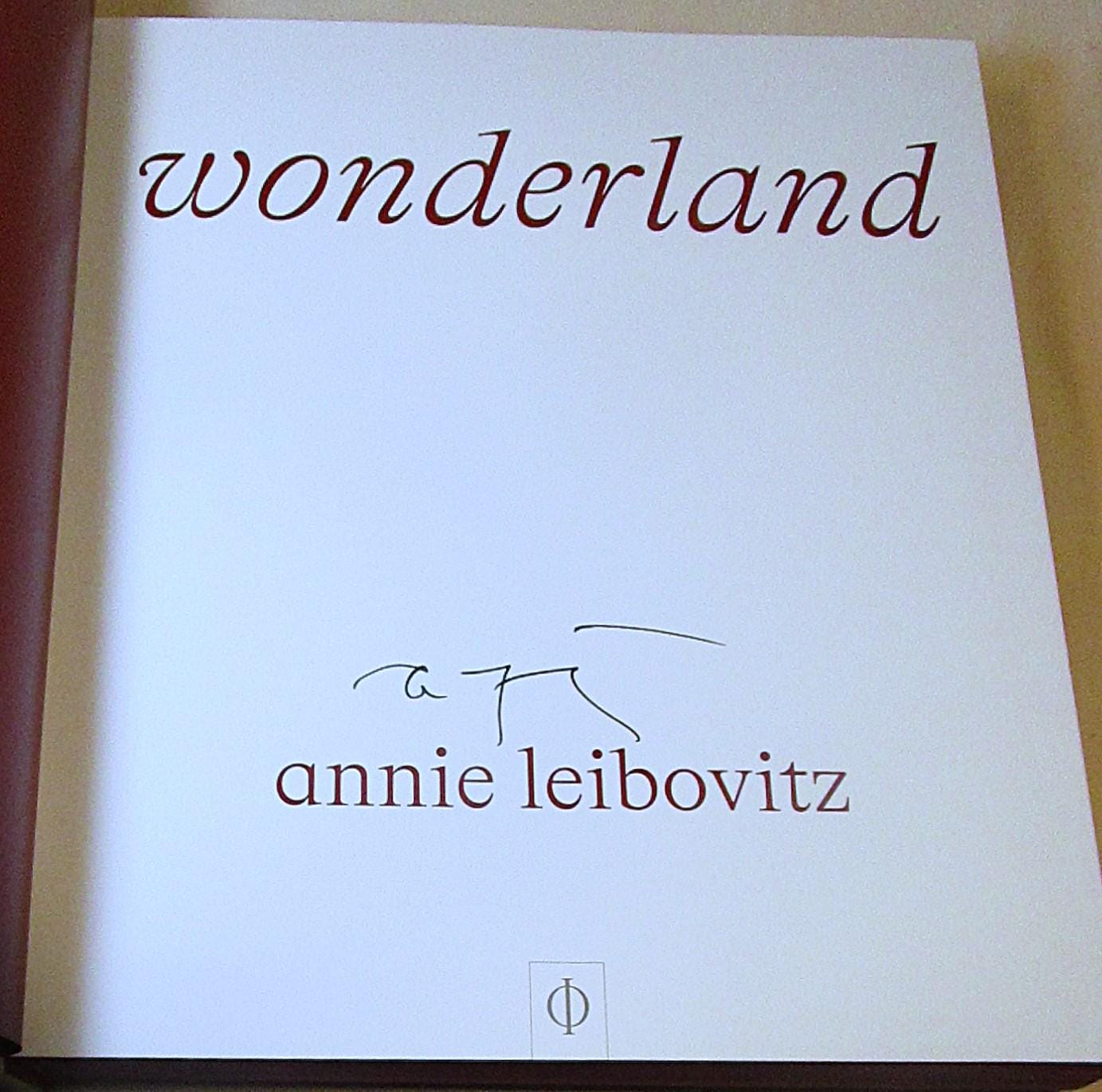 SIGNED Wonderland by Annie Leibovitz First Edition, Fashion