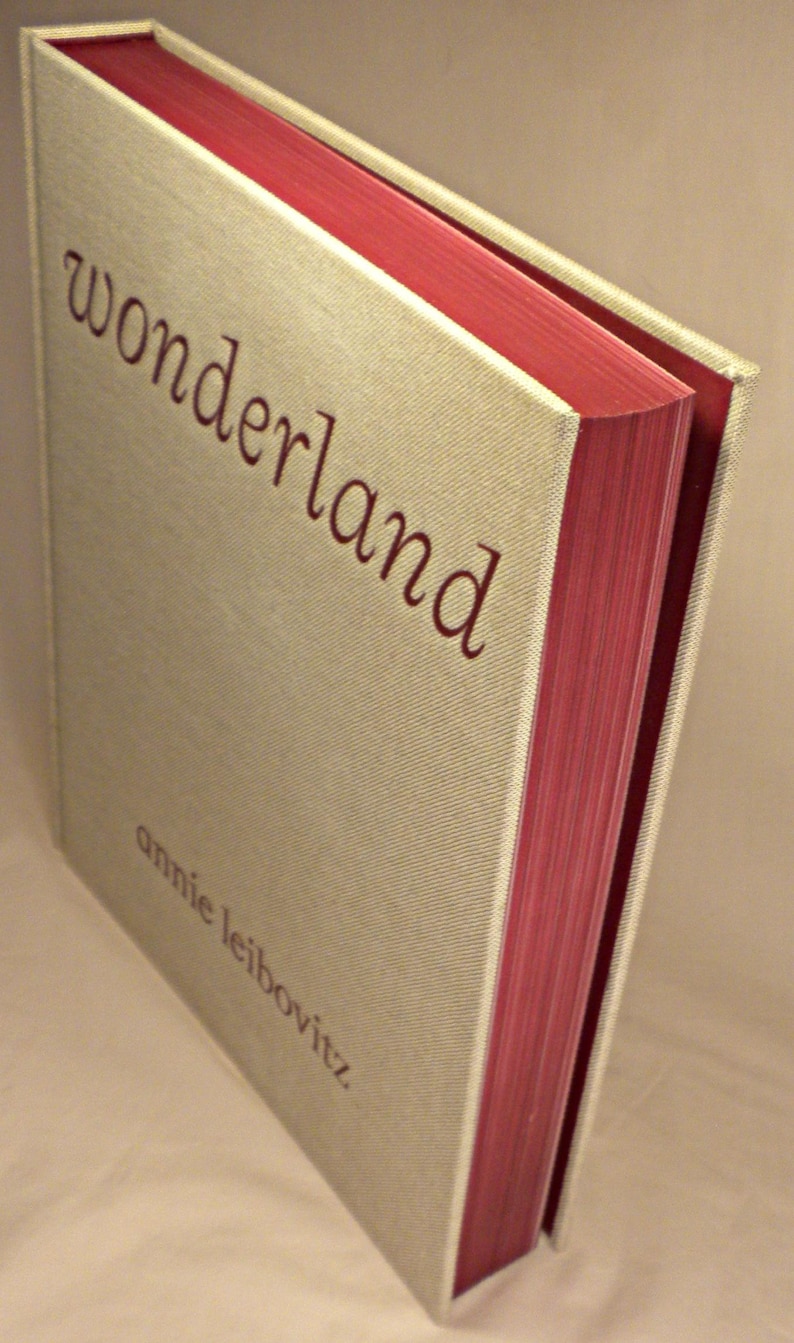SIGNED, Annie Leibovitz: Wonderland, Annie Leibovitz, Foreword by Anna Wintour, First Edition, New image 5