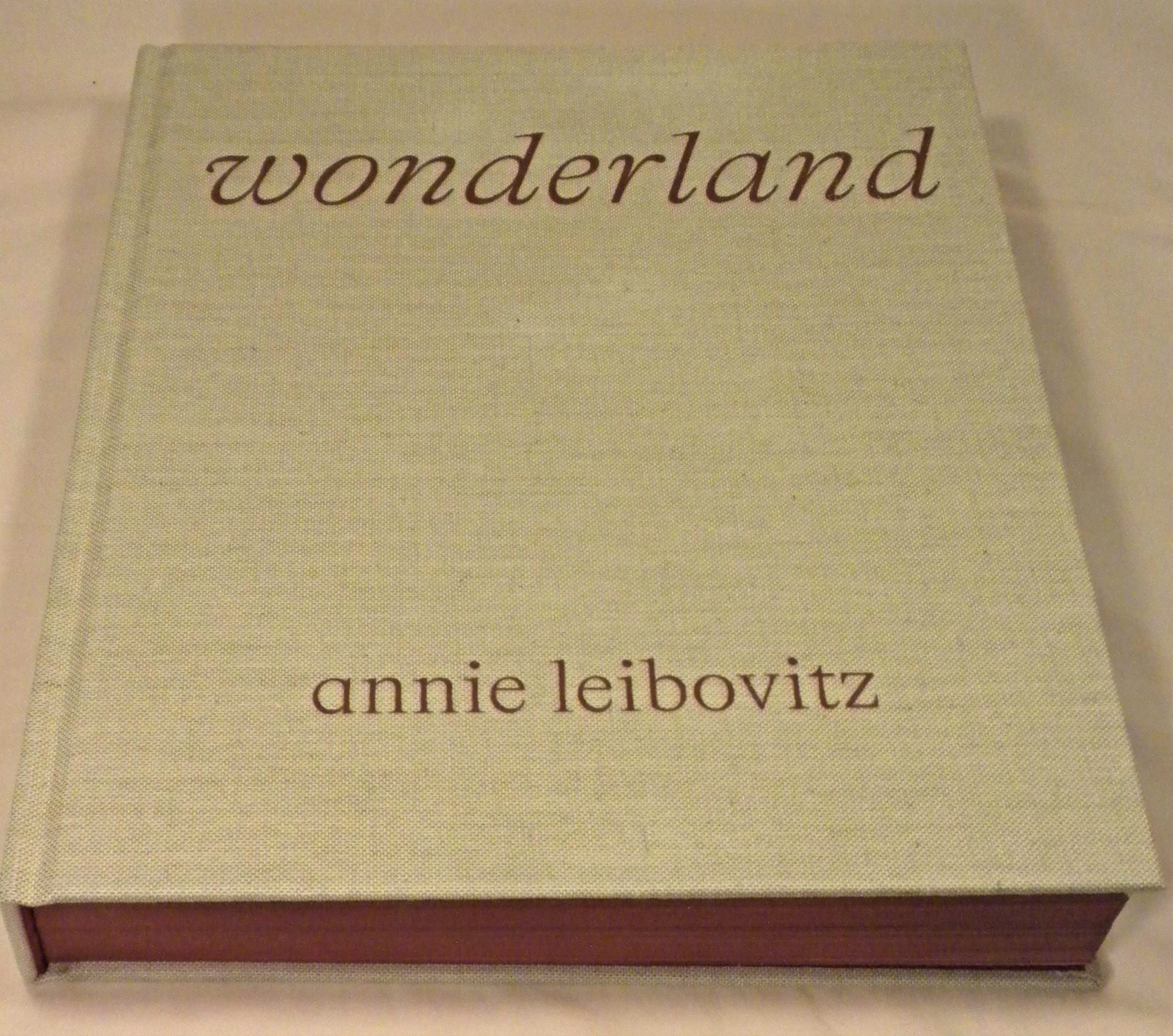 SIGNED, Annie Leibovitz: Wonderland, Annie Leibovitz