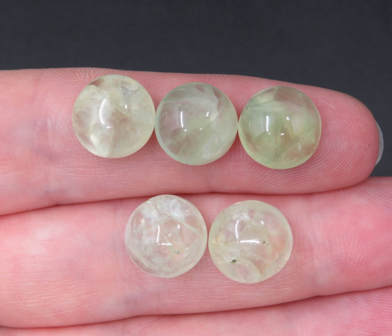 Seconds - 5 Round Green Prehnite Cabochons 5.27g 11mm, Loose Gemstone Lot bild 2