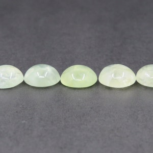 Seconds - 5 Round Green Prehnite Cabochons 5.27g 11mm, Loose Gemstone Lot bild 6