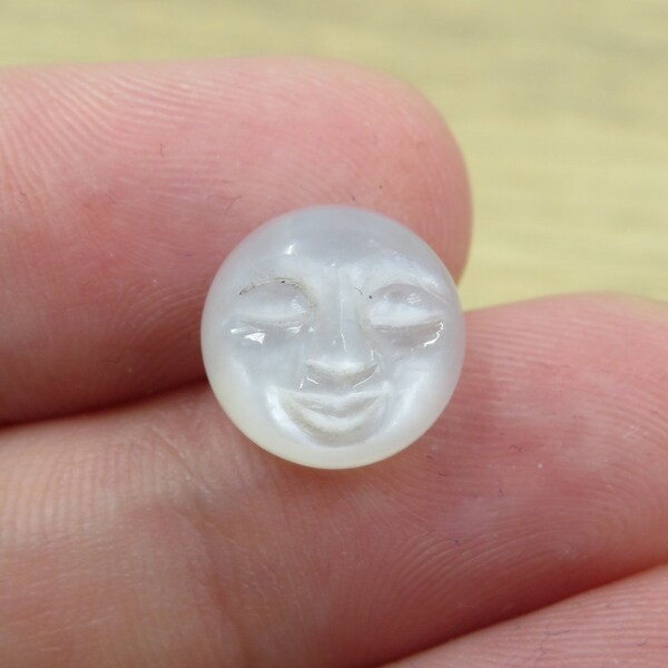 Moonstone Carved Moon Face 1.11g 11.2mm x 11.2mm