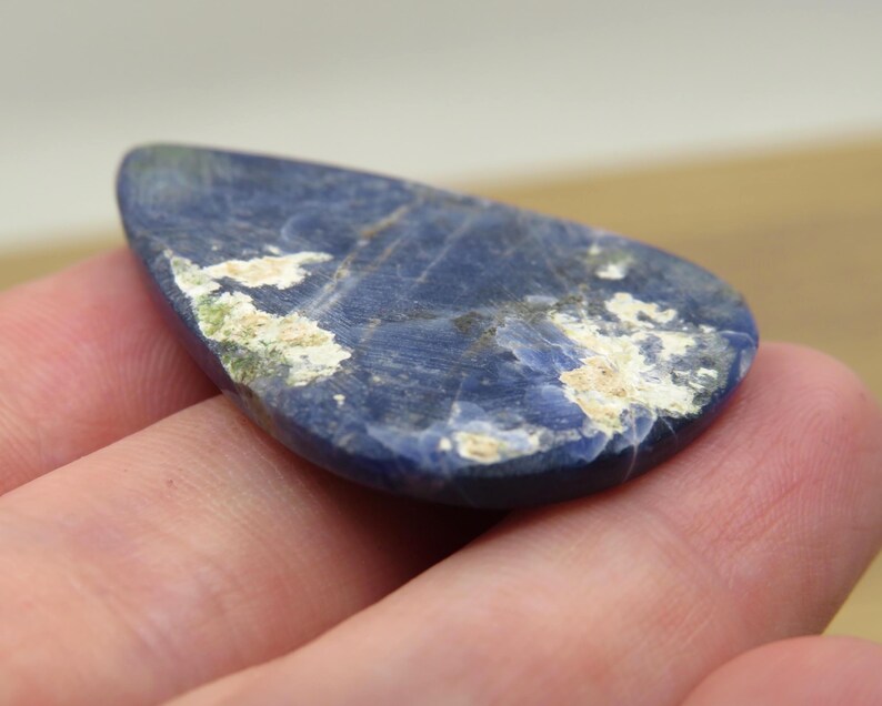 Large Teardrop Sodalite Cabochon Blue 7.55g 27.4mm x 39.7mm - Loose Gemstone imagem 8