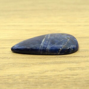Large Teardrop Sodalite Cabochon Blue 7.55g 27.4mm x 39.7mm - Loose Gemstone imagem 6