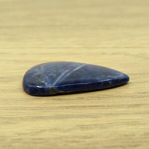 Large Teardrop Sodalite Cabochon Blue 7.55g 27.4mm x 39.7mm - Loose Gemstone imagem 4