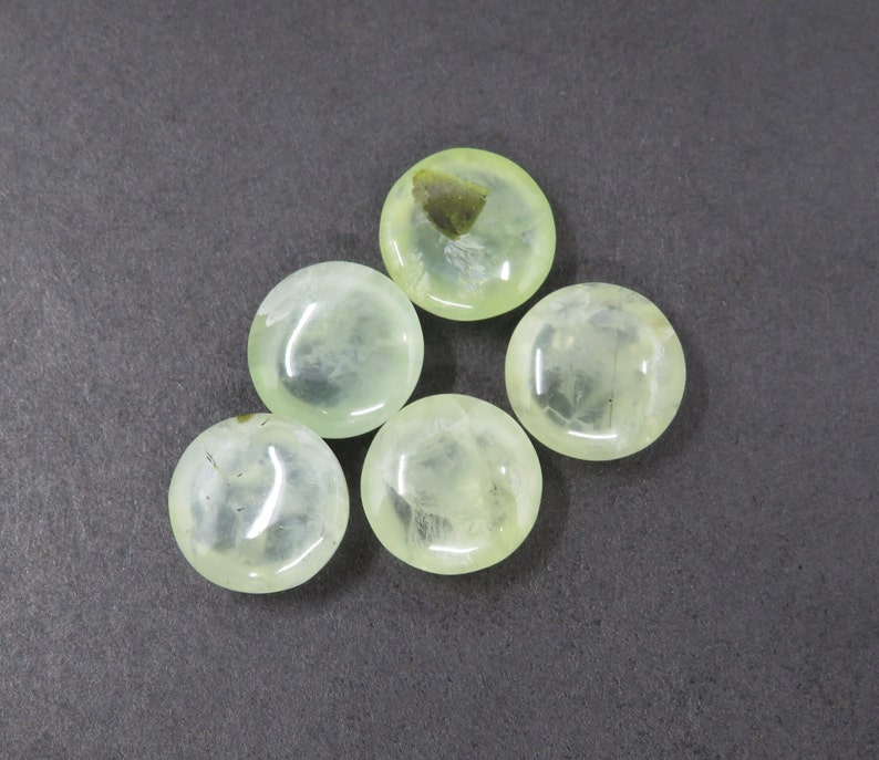 Seconds - 5 Round Green Prehnite Cabochons 5.27g 11mm, Loose Gemstone Lot bild 8