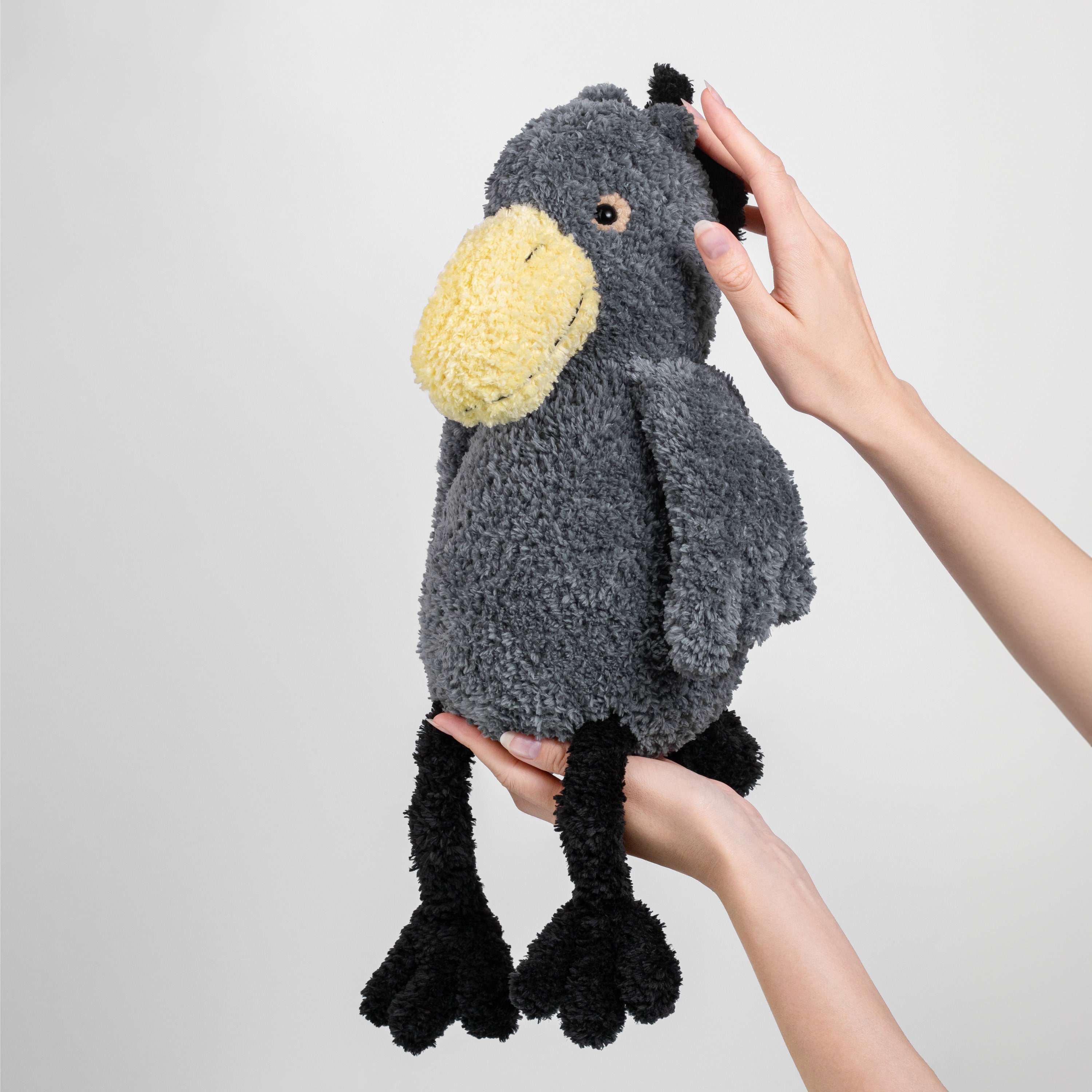 ハシビロコウの編みぐるみパターン：エキゾチックな鳥のぬいぐるみ