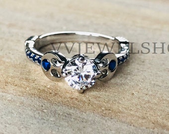 Star Wars inspirierter Ring, funkelnder runder Diamant Ring, Geeky Ring, wissenschaftlicher Fiction Nerdy Ring, blauer Saphir Edelstein Ring, 5163