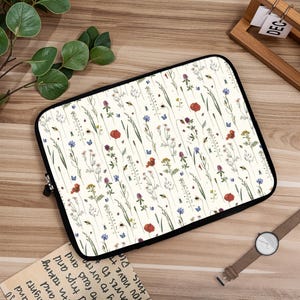 Aesthetic Protective Cover, Summer Floral MacBook Sleeve, Fits Air 13 M2/M3, Pro 14 And 16 In, Cottagecore Laptop Case, Soft Slim Bag.