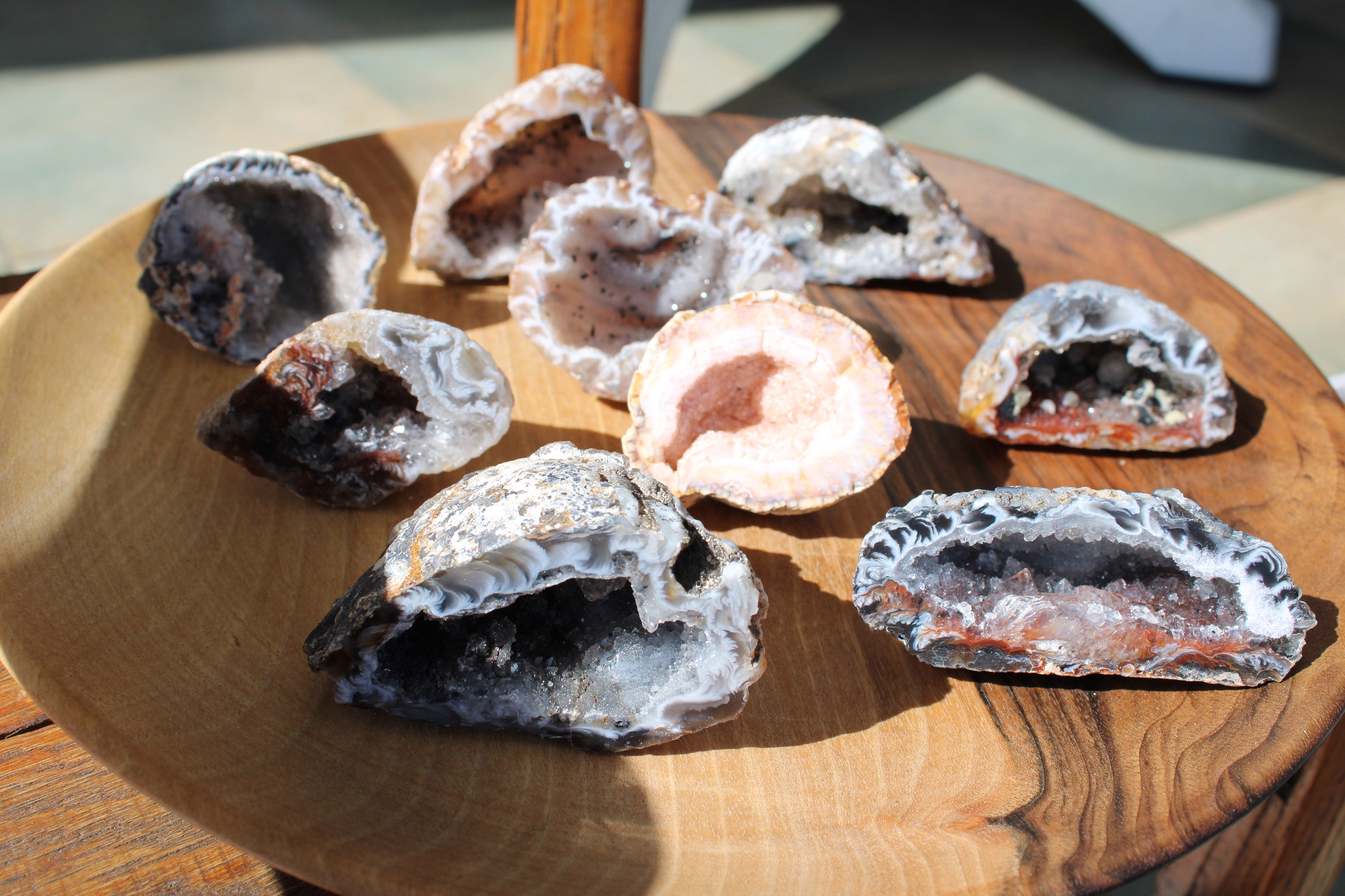 Géode d'agate Qualité Extra - Courage & Protection