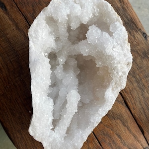 Half Geode Sparkling Rock Crystal - Light & Recharging