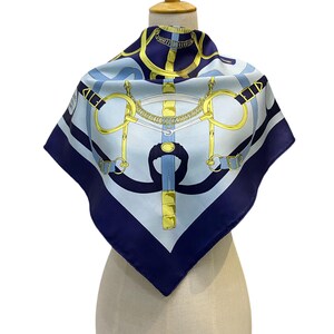 Foulard Hermès Rare "Au Bois Dormant" - Écharpe En Soie (matière Bois ?), Occasion - Modèle Collector