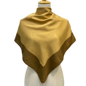 Foulard en soie Cartier vintage, foulard en soie Must De Cartier, écharpe de luxe vintage, cache-nez en soie Cartier, foulard vintage Must De Cartier