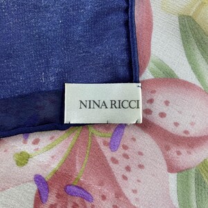 Foulard/Carré/Shawl★NINA RICCI en soie 100%★hand rolled-49g★Silk SCARF