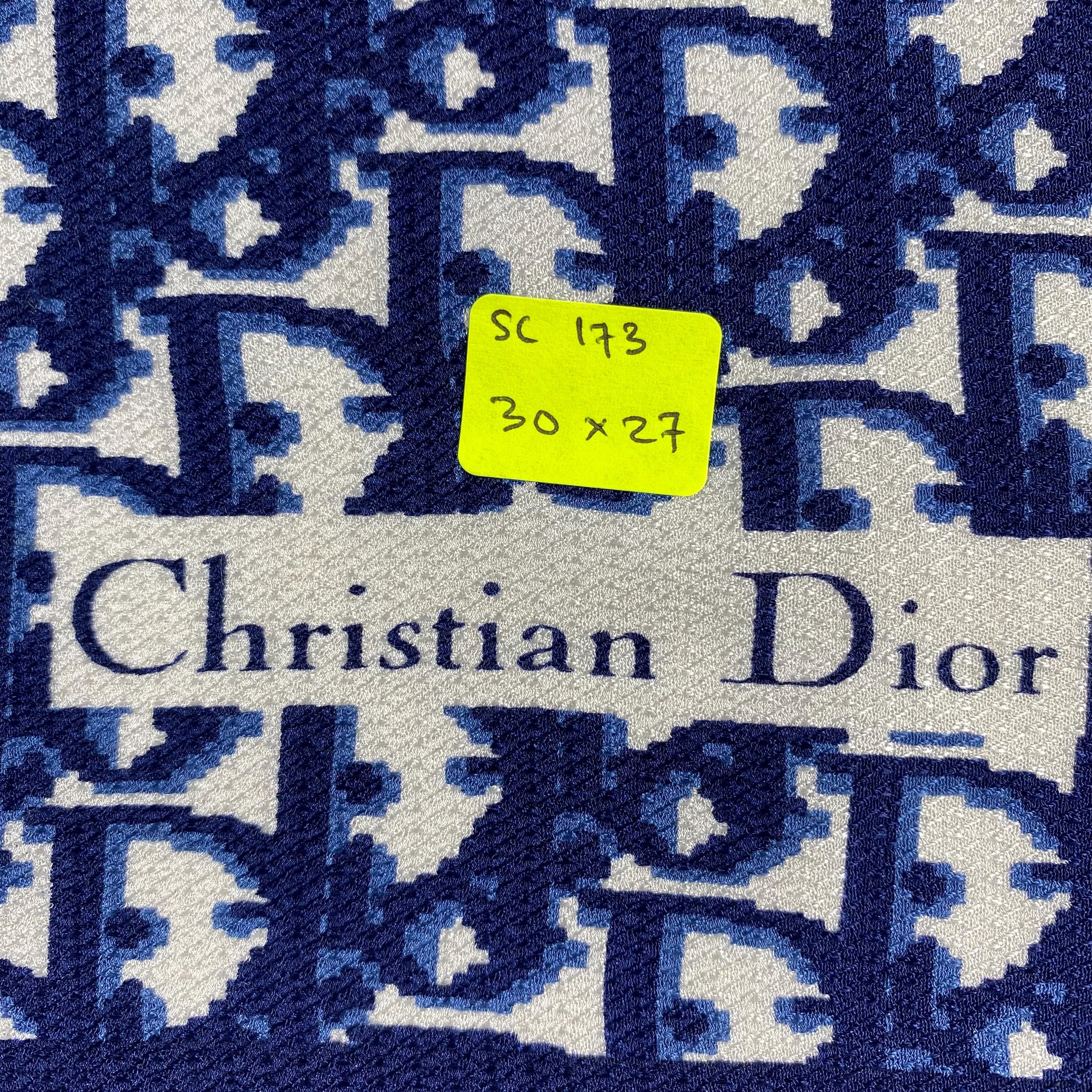 Christian Dior シルクスカーフ ロゴパターン Christian Dior シルクスカーフ ブラウン・ホワイト - メルカリ