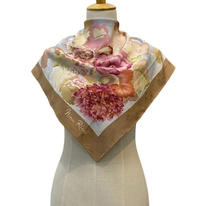 Foulard En Soie 100% NINA RICCI – Carré 87cm – Roulotté Main – Vintage – 38g