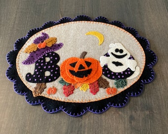 Halloween penny rug candle mat