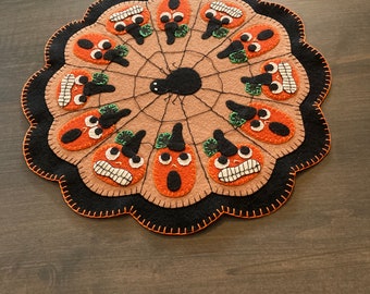 Halloween penny rug candle mat