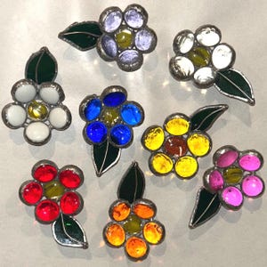 Handgemaakte bloemmagneten van gebrandschilderd glas: koelkast/prikbord, 25% KOOP/KOOP 25%