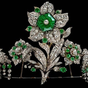 Vintage 16.70 Ctw Natural brilliant cut certified Diamond & emerald 925 Sterling Silver Hallmarked floral royal Tiara