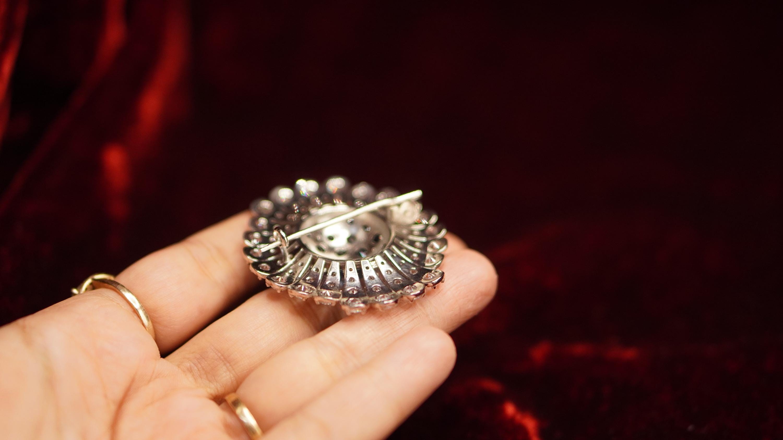 Vintage the Queen Mother Sapphire Chrysanthemum Brooch With 925