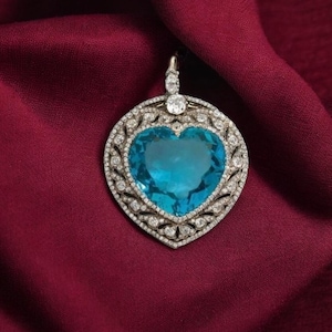 Large Aquamarine heart brooch in 925 sterling silver cubic Zirconia gift for her/wedding/Engagement/ bridal brooch/ princess pendant brooch