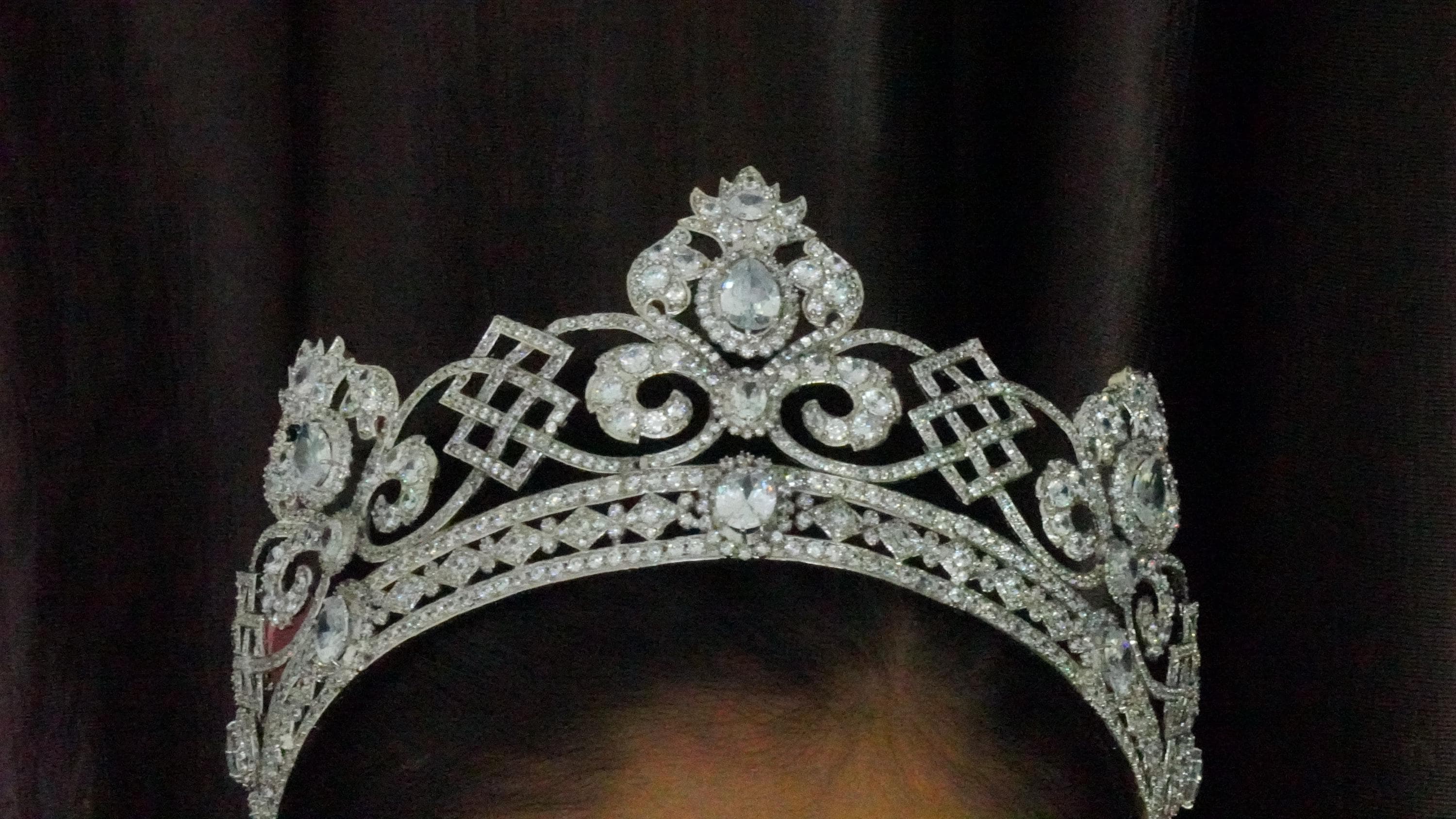 British Royal Queen Alexandra Rundell's Tiara in 925 Sterling