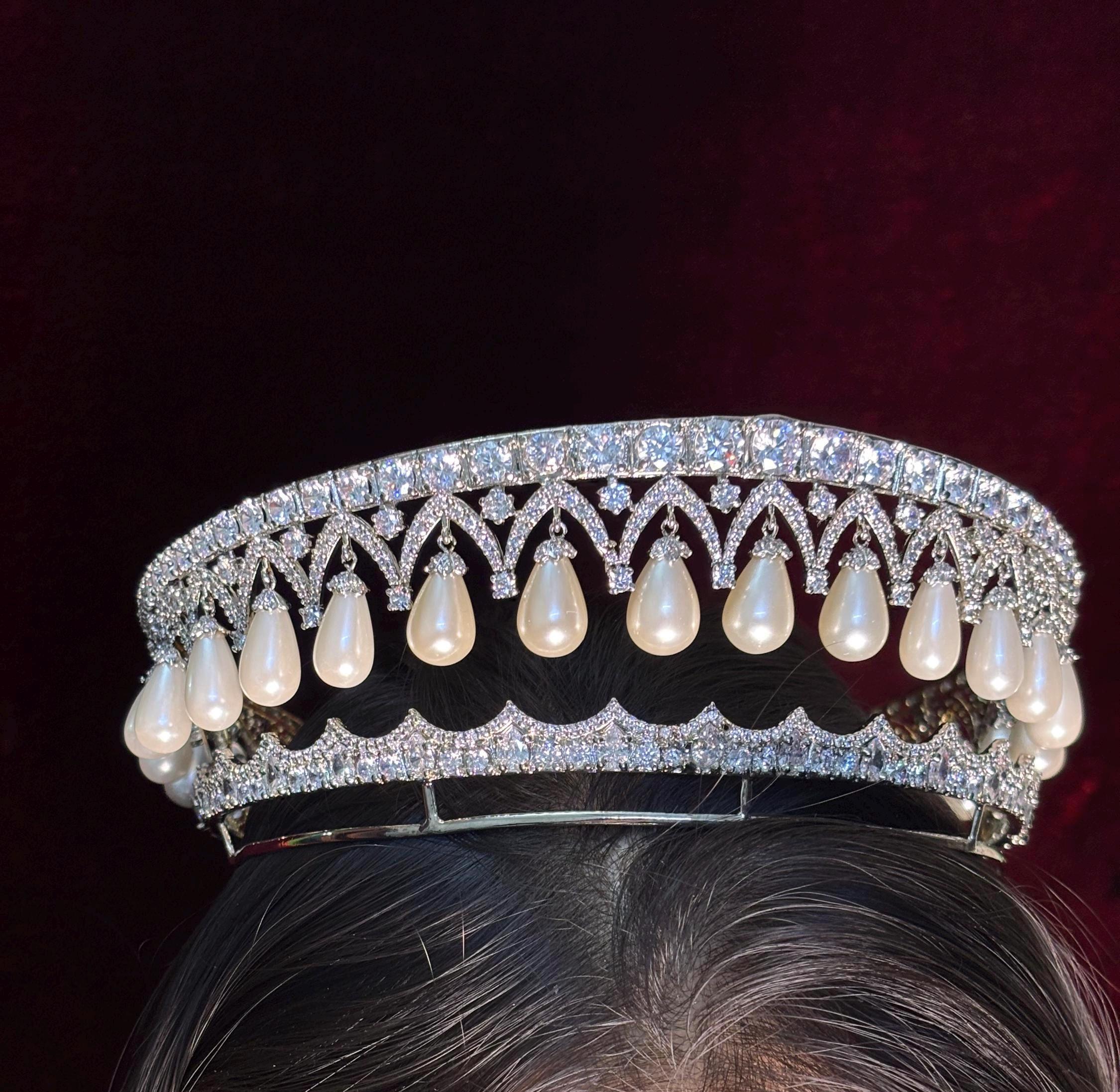 Vintage Crystal Pearl Tiara 5.9\
