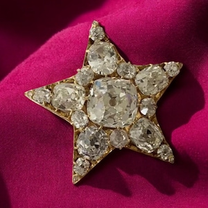 Portugese royal star brooch in silver and 5 A  luxury cubic zirconia
