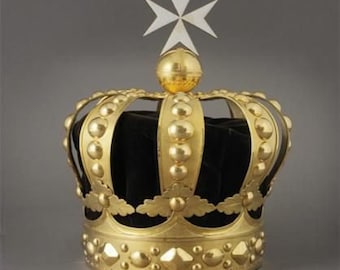 Vintage Russia crown yellow gold plated over brass and white enamel, Paul I of Russia's Malt. Crown