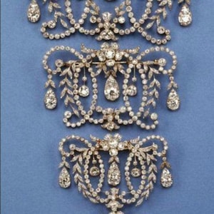Queen Mary's diamond stomacher replica in 925 silver and simulated diamond , royal jewelry